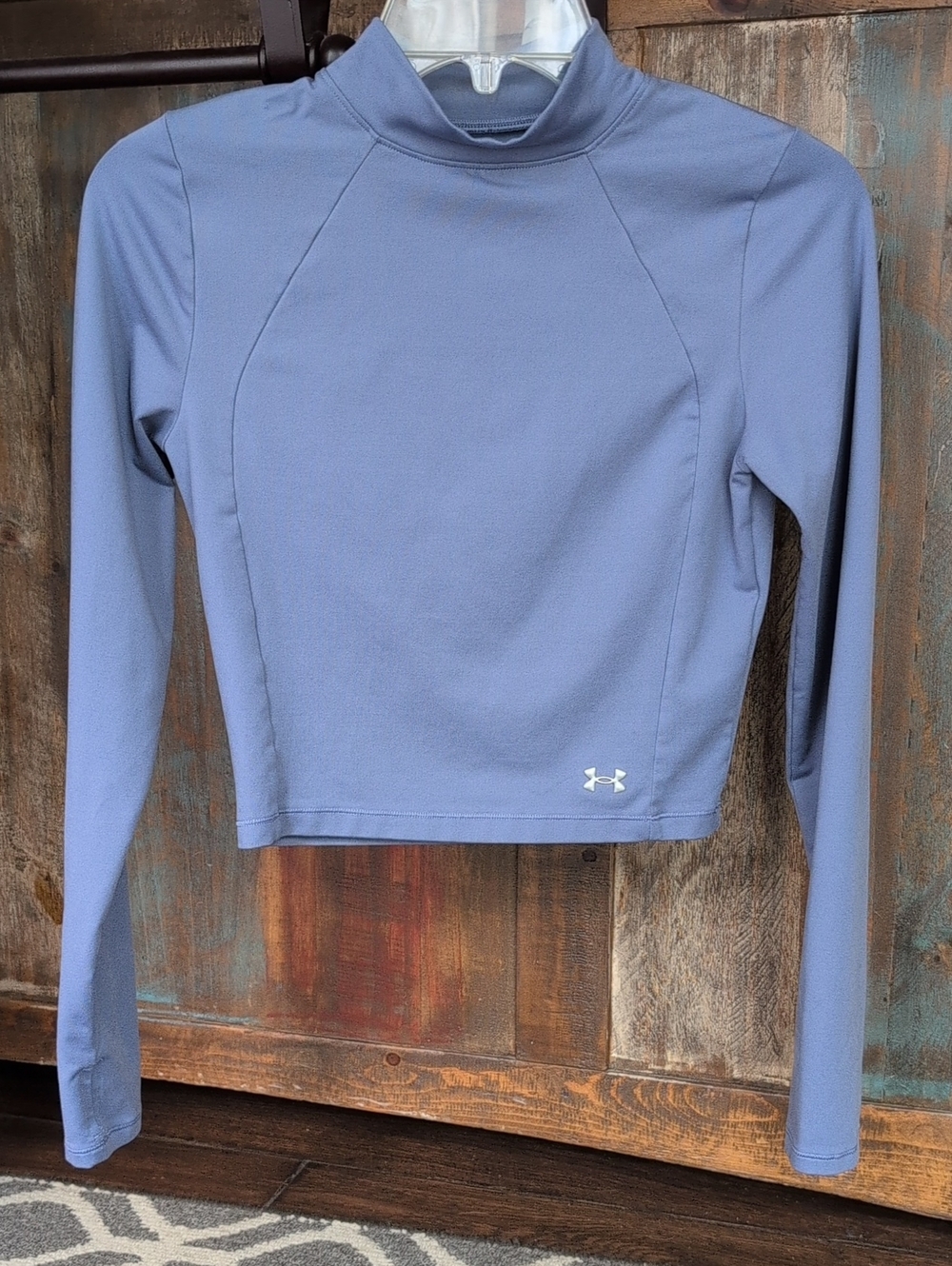 Under Armour Dusty Blue Cropped Long Sleeve Athletic Top - Women's Small